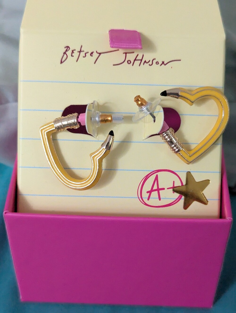 NWT Betsy Johnson Best in Class Heart Shaped Pencil Earrings ✏️💛✏️✏️